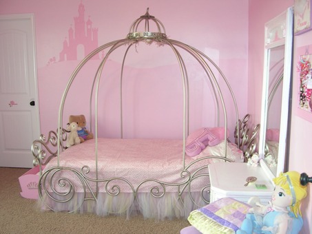 Small-Girls-Bedroom-71