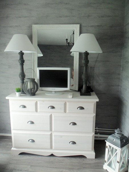 Chambre-ado-Blanc-Gris-Romantique-201307151109289l