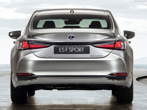 Lexus-ES-2019-1600-1d