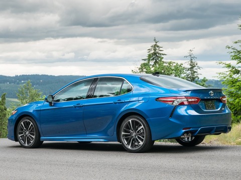 Toyota-Camry-2018-1600-38
