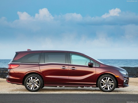 Honda-Odyssey-2018-1600-2a