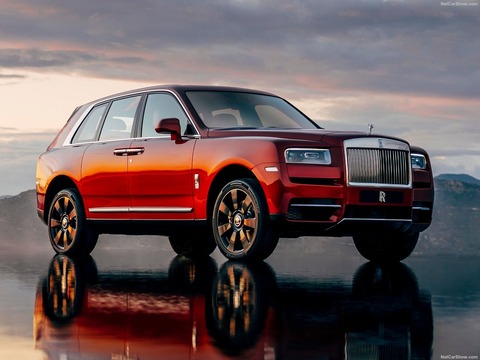 Rolls-Royce-Cullinan-2019-1600-01
