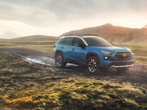 Toyota-RAV4-2019-1600-06