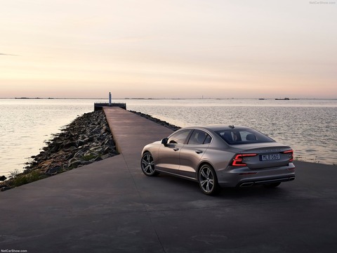 Volvo-S60-2019-1600-23