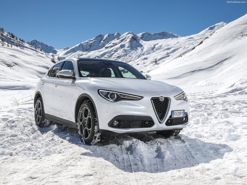 Alfa_Romeo-Stelvio-2018-1600-0a