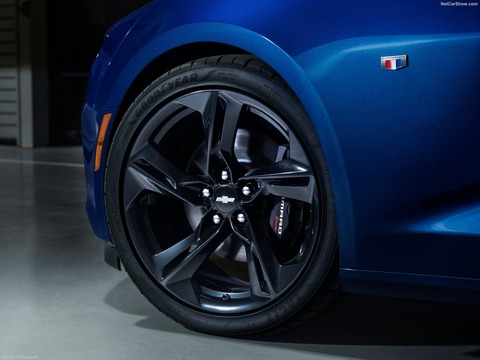 Chevrolet-Camaro-2019-1600-09