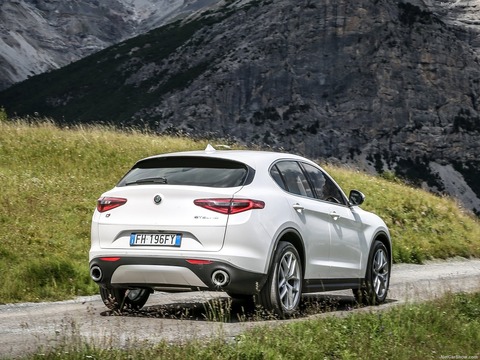 Alfa_Romeo-Stelvio-2018-1600-75