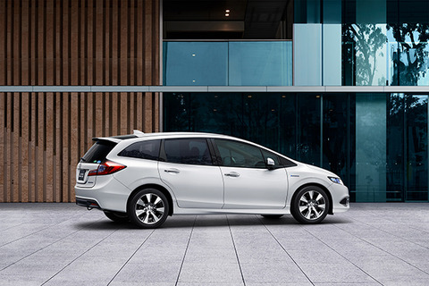 HONDA-JADE-HYBRID-03-1
