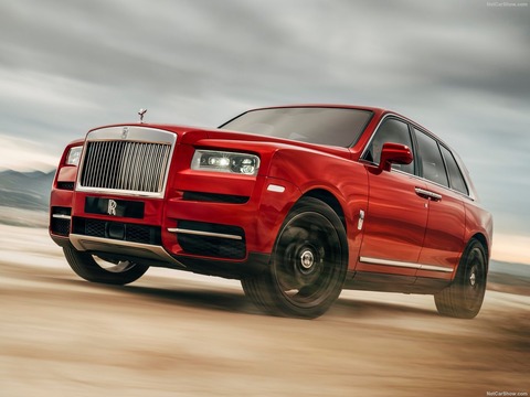 Rolls-Royce-Cullinan-2019-1600-05