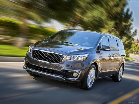 Kia-Sedona-2015-1600-07