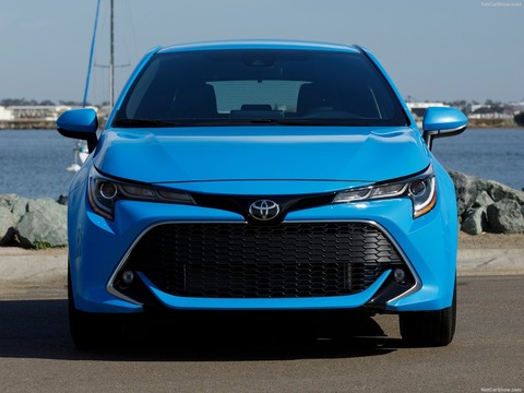 Toyota-Corolla_Hatchback-2019-1600-21