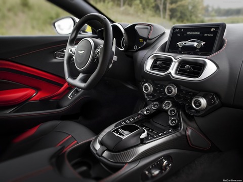 Aston_Martin-Vantage-2019-1600-53