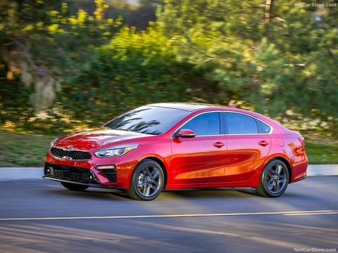 Kia-Forte-2019-800-06