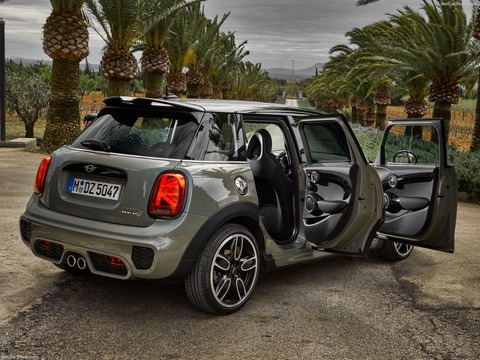 Mini-Cooper_S_5-door-2019-1600-23