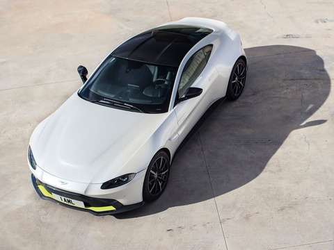 Aston_Martin-Vantage-2019-1600-09