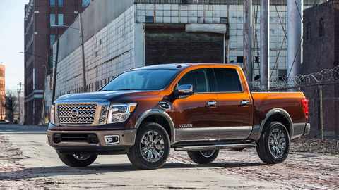 2017_nissan_titan_crew_cab_01