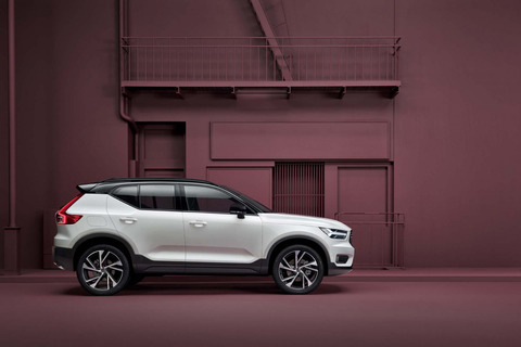 2019-volvo-xc40_100636154_l