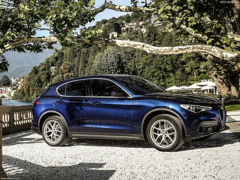 Alfa_Romeo-Stelvio-2018-1600-1e