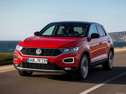 Volkswagen-T-Roc-2018-1600-2d