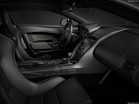 Aston_Martin-V12_Vantage_V600-2018-1600-05