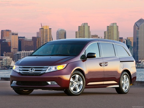 Honda-Odyssey-2012-1600-02