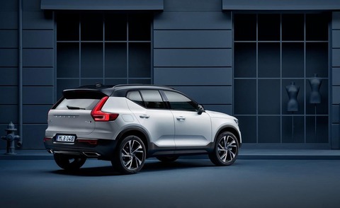 2019-volvo-xc40-rear-quarter