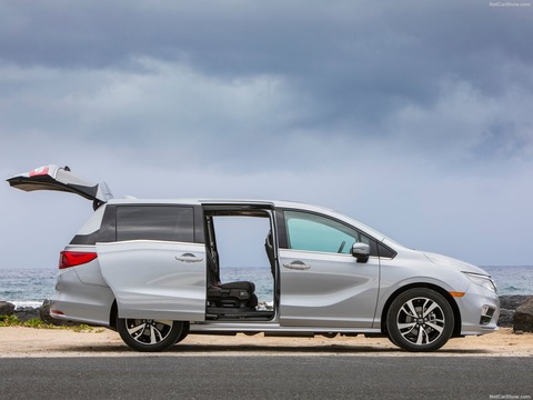 Honda-Odyssey-2018-1600-2f