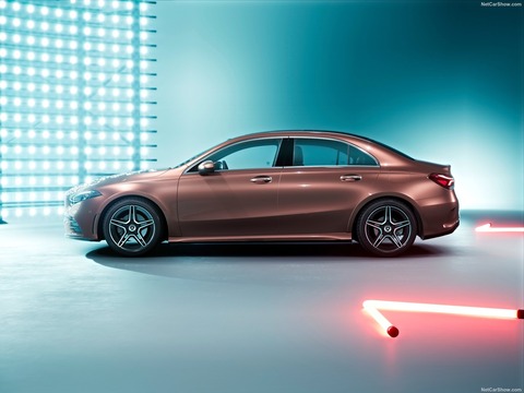Mercedes-Benz-A-Class_L_Sedan_CN-Version-2019-1600-04