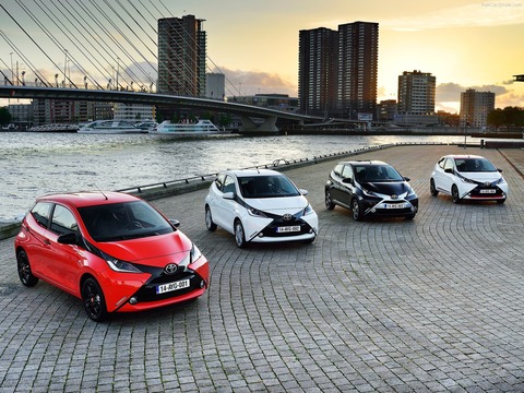 Toyota-Aygo-2015-1600-64