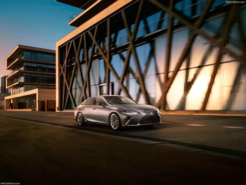 Lexus-ES-2019-1600-09
