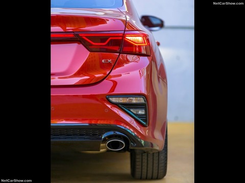 Kia-Forte-2019-800-23