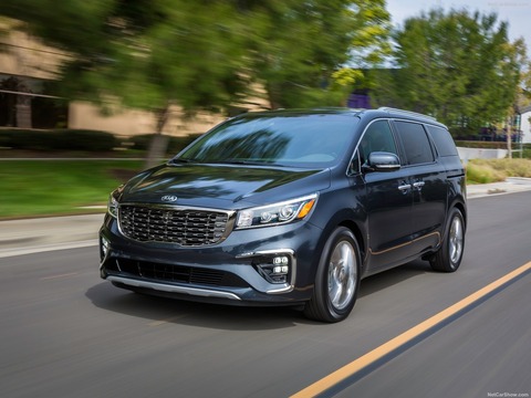 Kia-Sedona-2019-1600-05