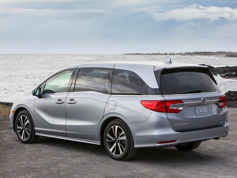Honda-Odyssey-2018-1600-3b