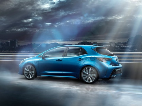 Toyota-Corolla_Hatchback-2019-1600-19