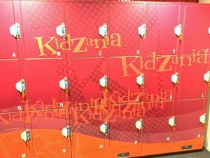 キッザニア甲子園内のコインロッカー