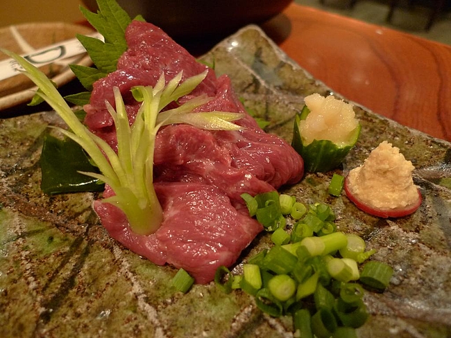馬刺し