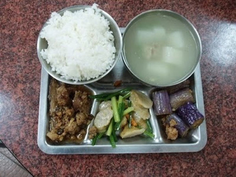 worldly_school_lunches_640_27