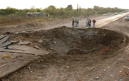 メキシコでトラック爆破事故 http://www.reuters.com/