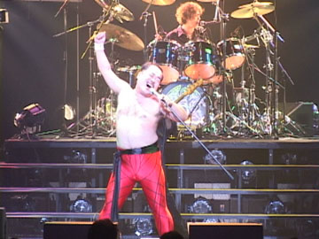 KWEEN-Live-2001AX1
