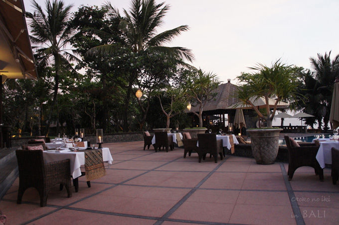 1106-17TheLegian