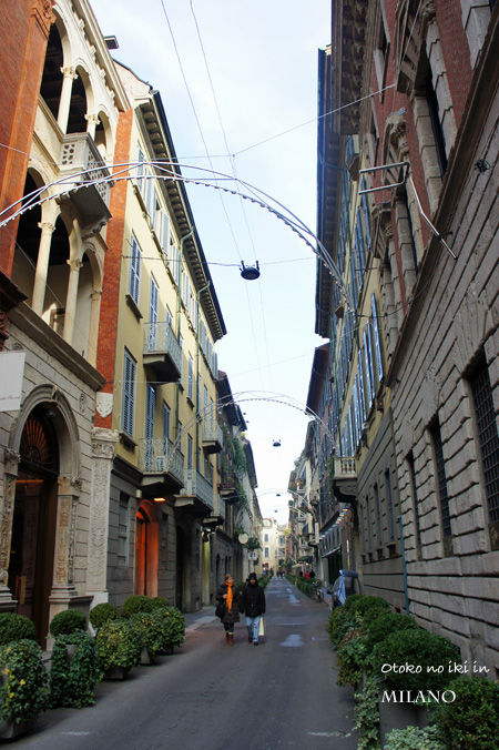 0103-30MILANO
