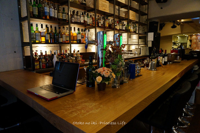 0430SCOTTIBANK-28
