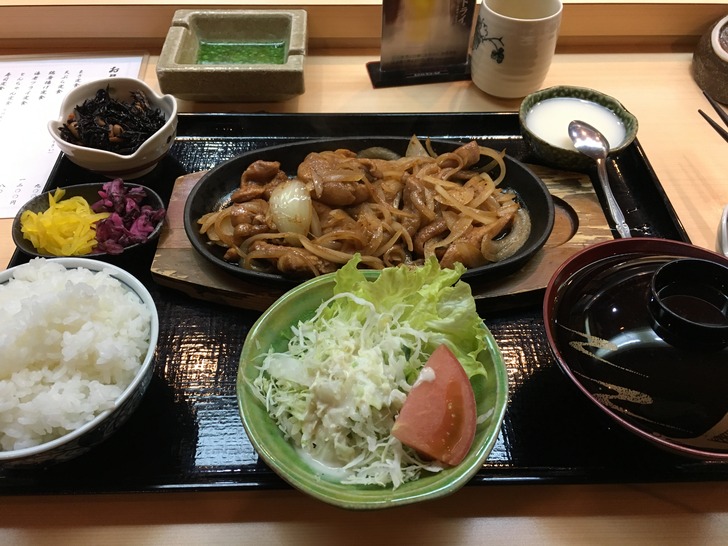 お食事処 まさ とんちゃん定食