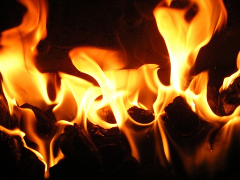flame-657153_960_720
