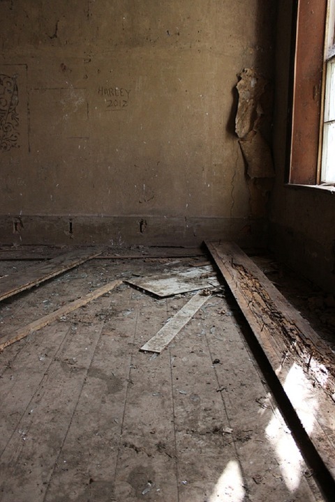 abandoned-983450_960_720