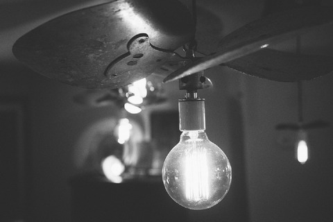 light-bulb-498289_960_720