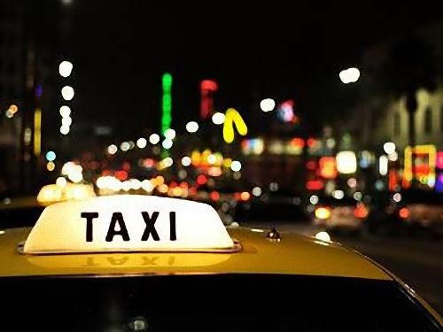 夜のタクシー