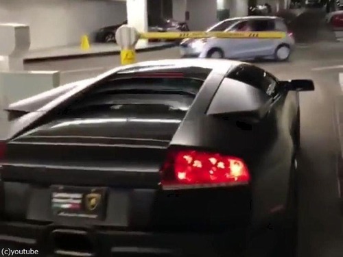 ランボルギーニと駐車料金03