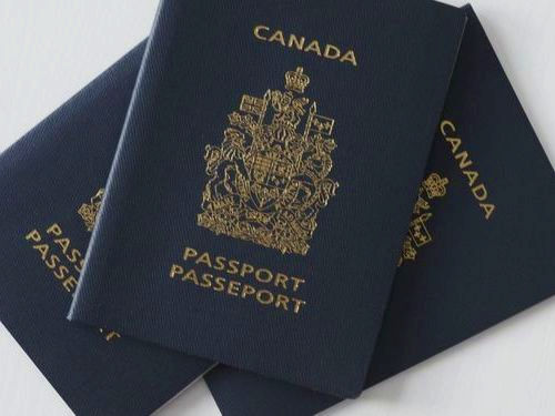 カナダの新パスポート00
