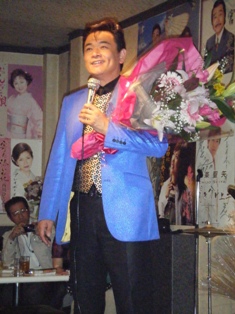 ファンの方からお花を